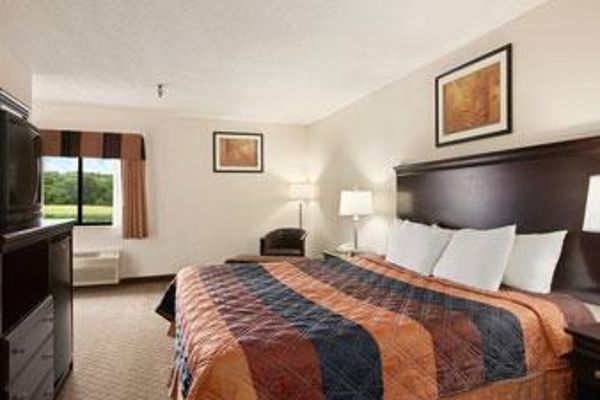DAYS SUITES UPPER SANDUSKY (Upper Sandusky)